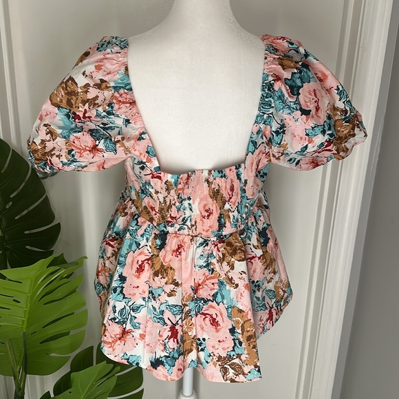 Buddy Love Peplum Top - Picture 3 of 4